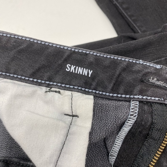 Women’s Banana Republic Black Distressed Wash Skinny Jeans - Picture 4 of 6